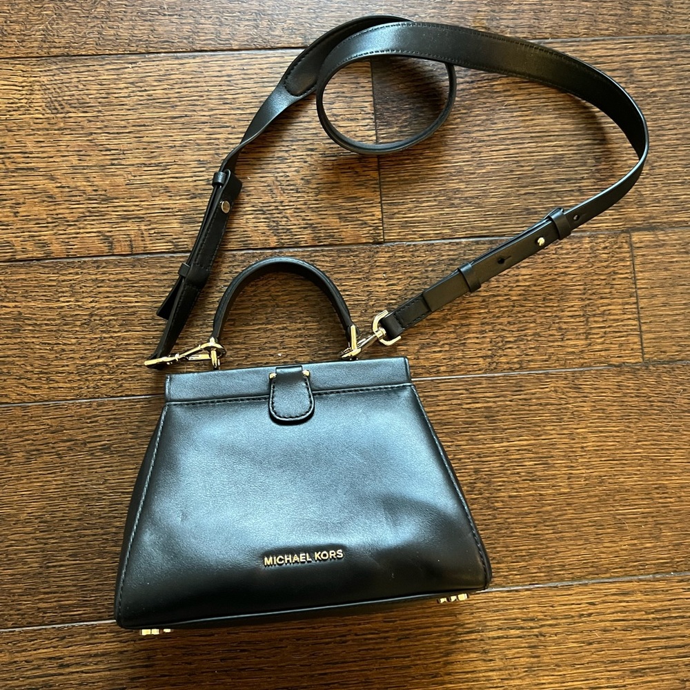 Michael Michael Kors Gramercy Frame Beaded Rose Black/Gold - Picture 6 of 9